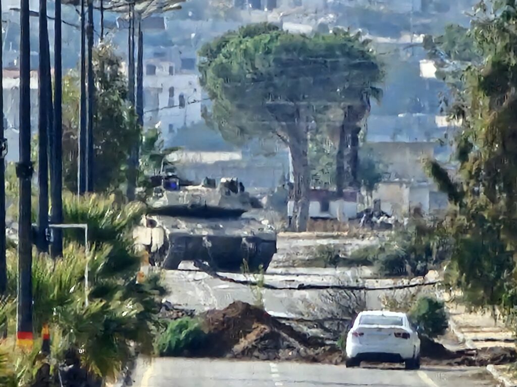 Israeli army vehicles enter Quneitra countryside village in southern Syria Israeli army vehicles enter Quneitra countryside village in southern Syria