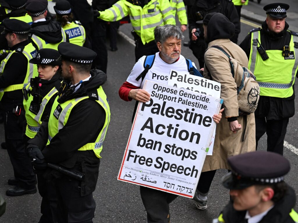Writers declare solidarity with prisoners on hunger strike for Palestine Writers declare solidarity with prisoners on hunger strike for Palestine