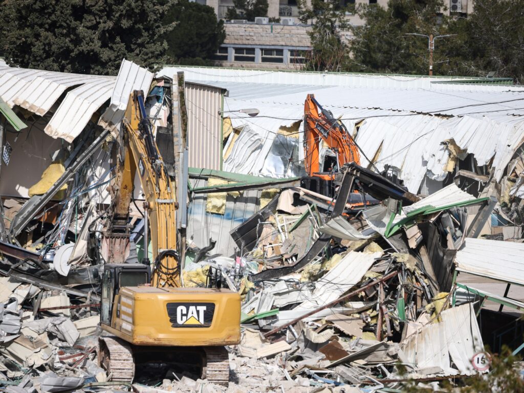 ‘Barbaric new era’: Palestinians, UN slam Israeli demolition of UNRWA HQ ‘Barbaric new era’: Palestinians, UN slam Israeli demolition of UNRWA HQ