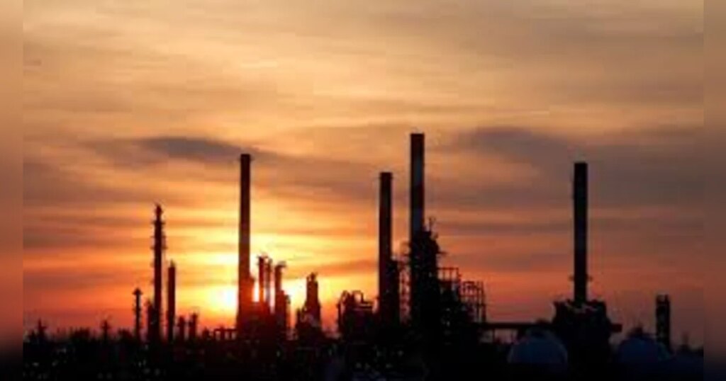 Oil prices jump as tension mounts between US and Iran