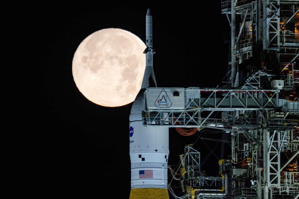 Old Apollo rocks shed new light on the moon’s magnetic field long ago Old Apollo rocks shed new light on the moon's magnetic field long ago
