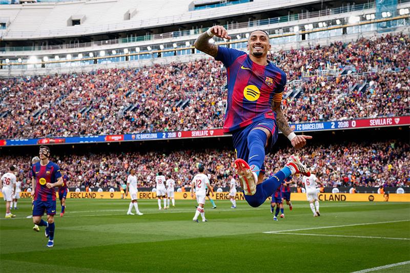 Raphinha Hat-Trick Fires Barcelona Past Sevilla to Strengthen La Liga Title Charge