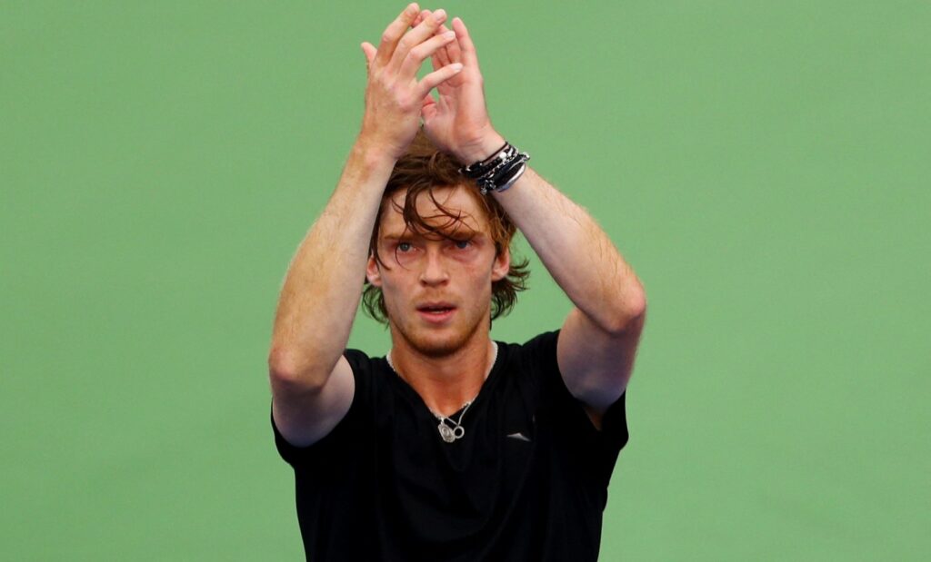 Rublev Wins Battle of Dubai Champions, Advances to Quarterfinals