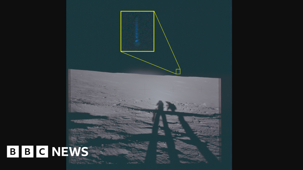 Hovering objects and flashing lights: what we learned from UFO documents released by the PentagonThe US has published transcripts, video clips and audio recordings about unidentified flying objects, also called unidentified anomalous phenomena.1 hr agoUS & Canada Hovering objects and flashing lights: what we learned from UFO documents released by the PentagonThe US has published transcripts, video clips and audio recordings about unidentified flying objects, also called unidentified anomalous phenomena.1 hr agoUS & Canada