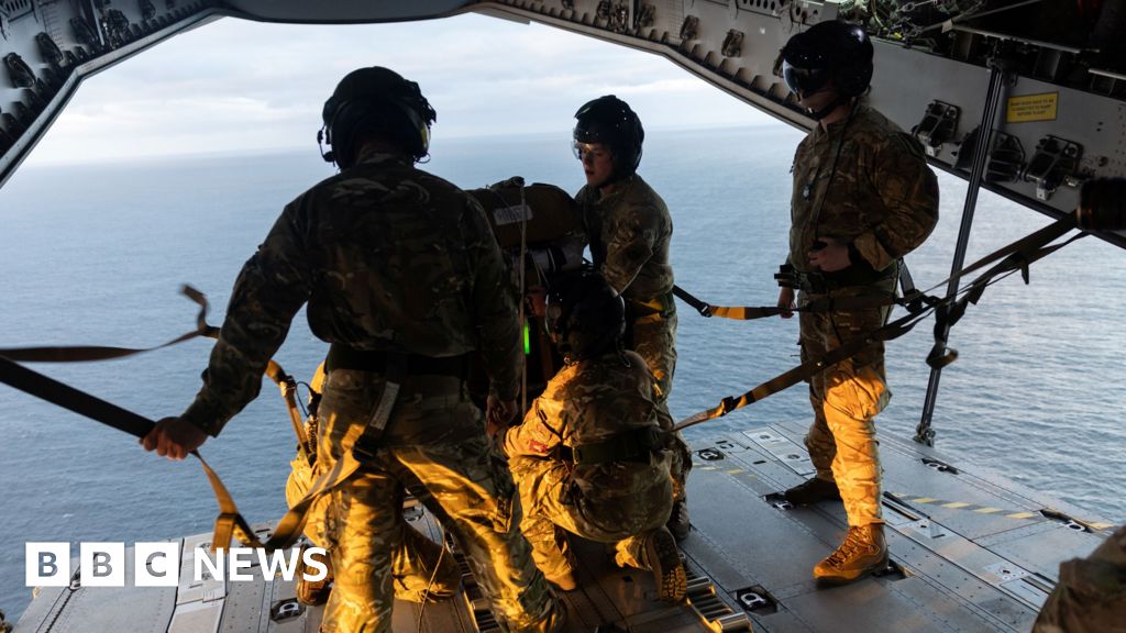 British Army parachutes onto remote island to help Briton with suspected hantavirusThe specialist team parachuted onto Tristan da Cunha, a remote British overseas territory, to treat them.1 hr agoUK British Army parachutes onto remote island to help Briton with suspected hantavirusThe specialist team parachuted onto Tristan da Cunha, a remote British overseas territory, to treat them.1 hr agoUK