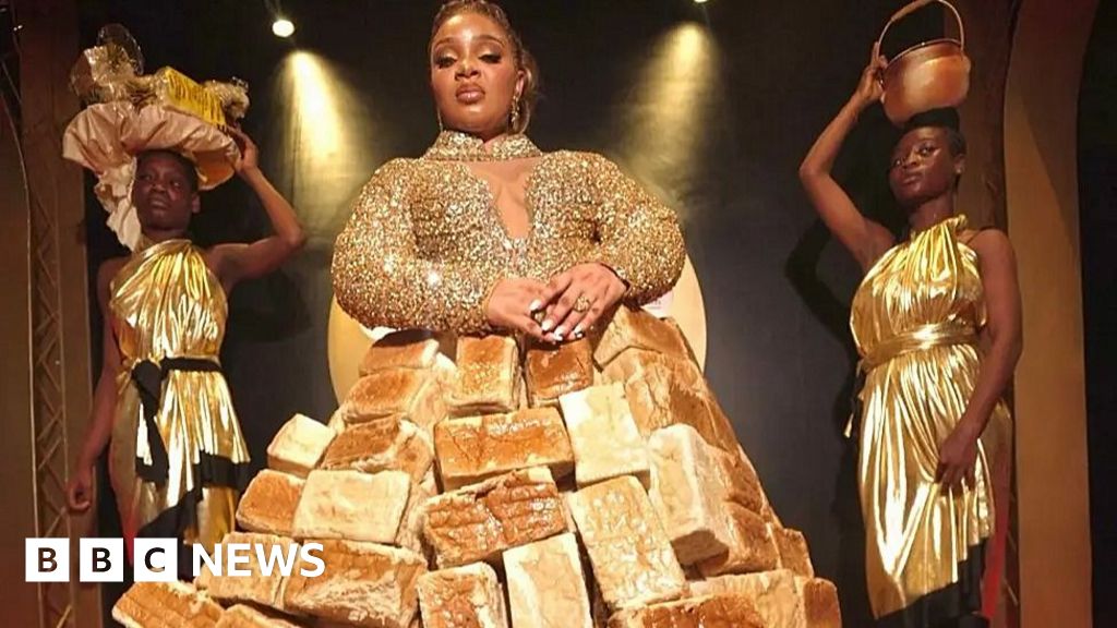 Dress made from 500 loaves stuns African film awardsCelebrities, filmmakers and creators put up a performance at Africa's biggest night of film and fashion. 4 hrs agoAfrica Dress made from 500 loaves stuns African film awardsCelebrities, filmmakers and creators put up a performance at Africa's biggest night of film and fashion. 4 hrs agoAfrica