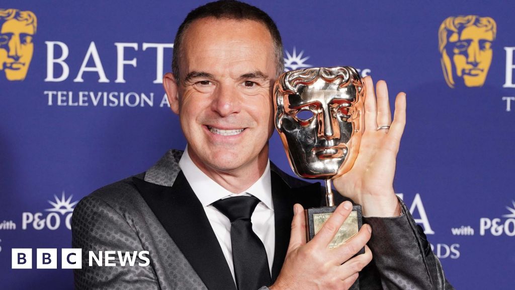 Martin Lewis delivers emotional speech, and nine other Bafta TV momentsThere were tears, surprises and fabulous outfits – as one of the biggest nights for UK television took place.12 hrs agoCulture Martin Lewis delivers emotional speech, and nine other Bafta TV momentsThere were tears, surprises and fabulous outfits - as one of the biggest nights for UK television took place.12 hrs agoCulture