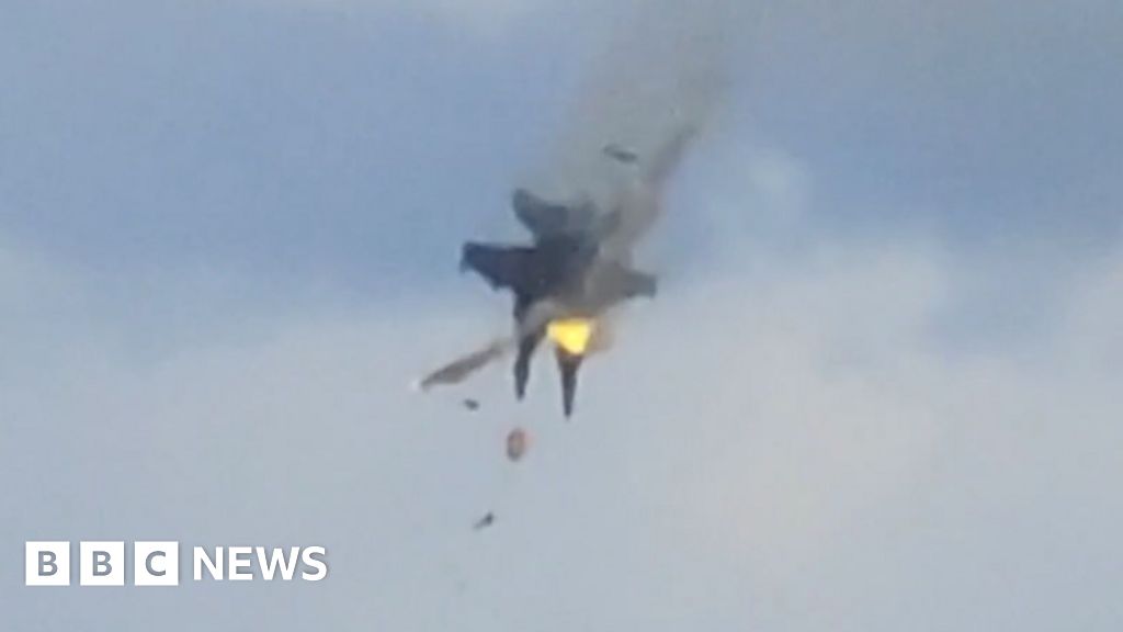 Moment two fighter jets collide mid-air at US air showFour crew members safely ejected from US Navy jets and are in a stable condition after the collision. 2 hrs agoUS & Canada Moment two fighter jets collide mid-air at US air showFour crew members safely ejected from US Navy jets and are in a stable condition after the collision. 2 hrs agoUS & Canada