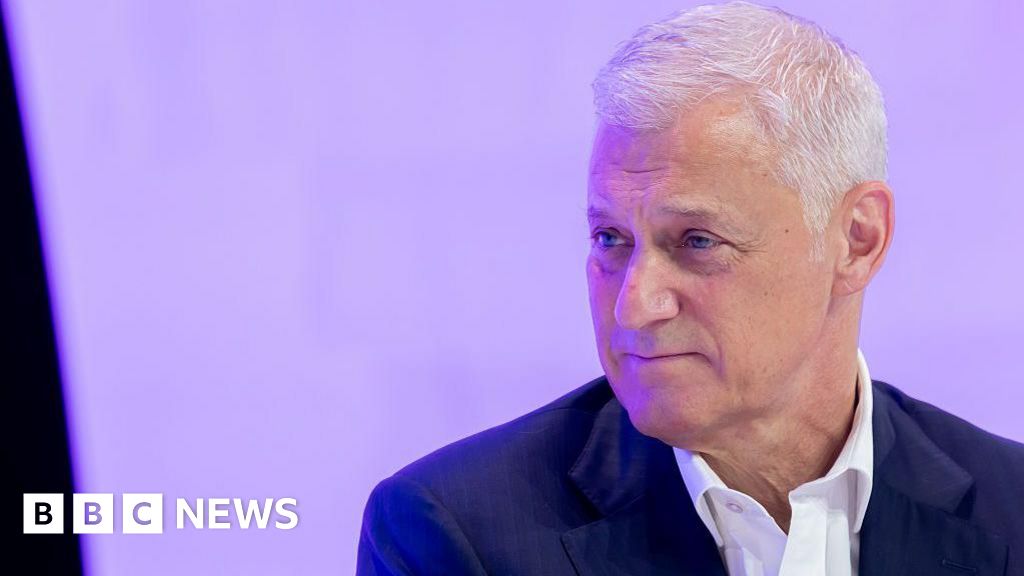 Bank boss sorry after describing workers as 'lower value human capital'The Standard Chartered boss said he values all colleagues and is committed to helping them cope with change.2 hrs agoBusiness Bank boss sorry after describing workers as 'lower value human capital'The Standard Chartered boss said he values all colleagues and is committed to helping them cope with change.2 hrs agoBusiness