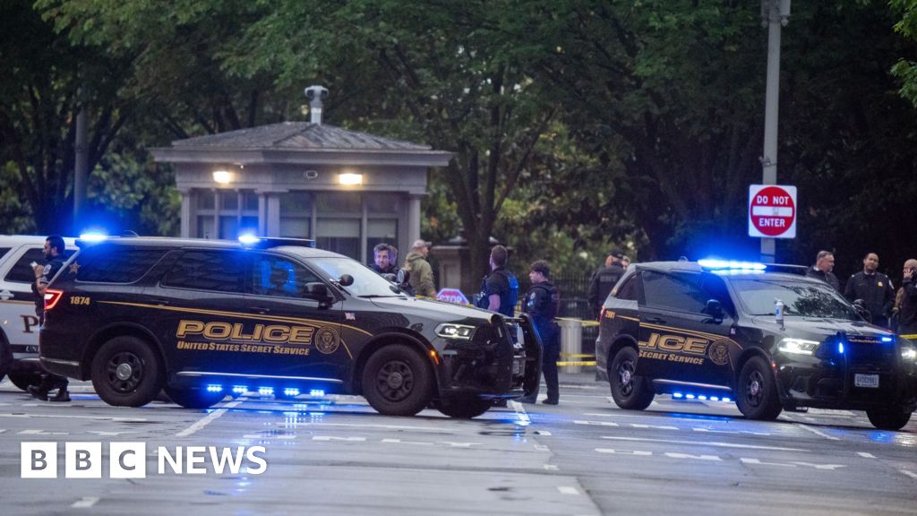 Suspect killed after opening fire on Secret Service near White HouseOfficials say a suspect approached a checkpoint near the building and opened fire, and that a bystander was wounded.2 hrs agoUS & Canada Suspect killed after opening fire on Secret Service near White HouseOfficials say a suspect approached a checkpoint near the building and opened fire, and that a bystander was wounded.2 hrs agoUS & Canada