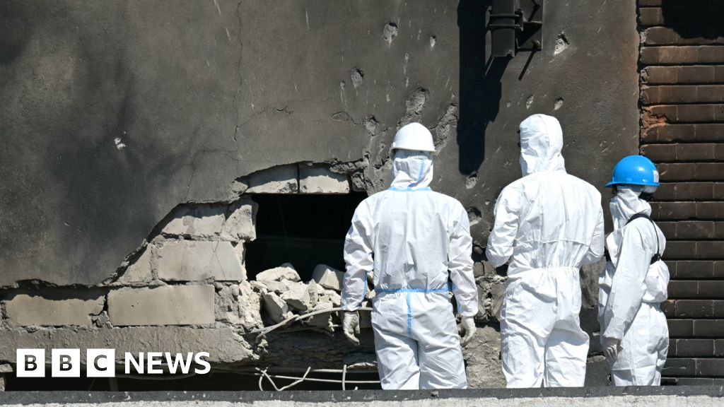 'No-one feels safe now': Residents of Romanian city hit by drone share fearsPeople have just begun returning to check on their homes in the block that was hit early on Friday morning.36 mins agoEurope 'No-one feels safe now': Residents of Romanian city hit by drone share fearsPeople have just begun returning to check on their homes in the block that was hit early on Friday morning.36 mins agoEurope