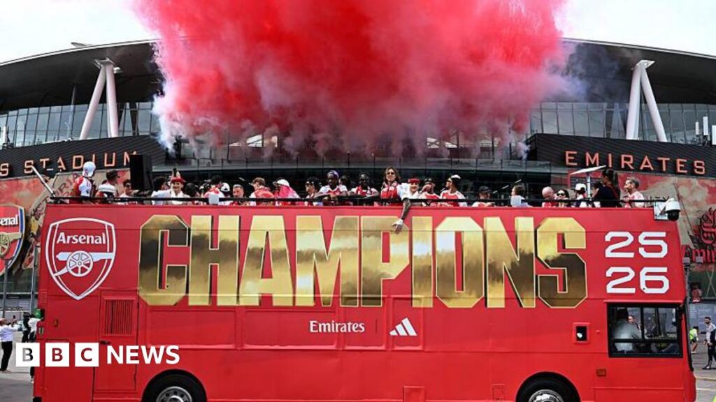 LIVEThousands of fans watch on as Arsenal celebrates Premier League win with open-top bus paradeIt comes a day after the team were denied a first Champions League triumph, losing on penalties to reigning title holders Paris St-Germain LIVEThousands of fans watch on as Arsenal celebrates Premier League win with open-top bus paradeIt comes a day after the team were denied a first Champions League triumph, losing on penalties to reigning title holders Paris St-Germain