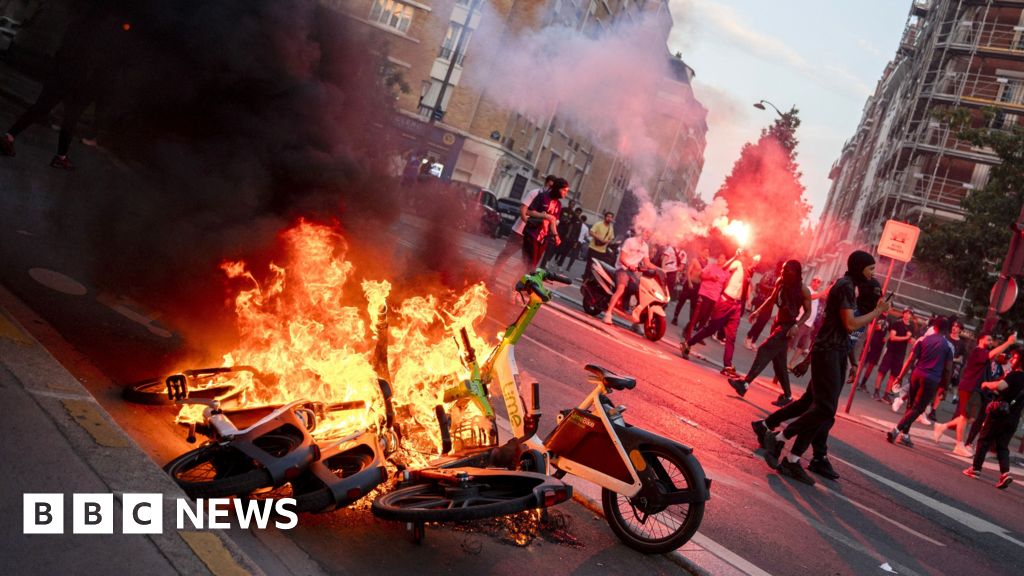Hundreds arrested and dozens of police injured after Champions League riots in FranceNearly 800 people were arrested after clashes with police which saw 219 people injured, including 57 police officers.46 mins agoEurope Hundreds arrested and dozens of police injured after Champions League riots in FranceNearly 800 people were arrested after clashes with police which saw 219 people injured, including 57 police officers.46 mins agoEurope