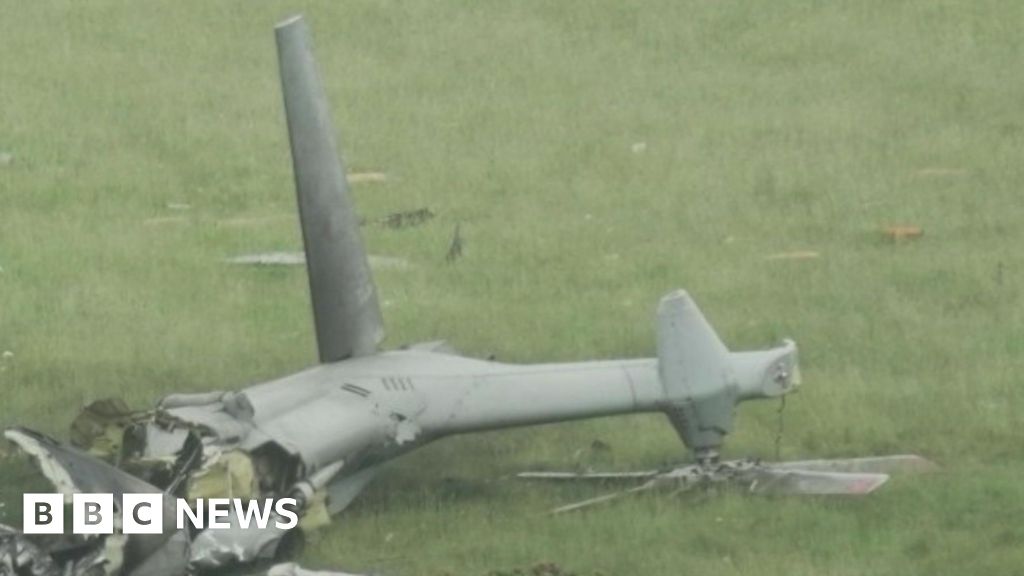 Three dead in Royal Navy helicopter crashThe Ministry of Defence says an investigation into the crash is under way.1 hr agoEngland Three dead in Royal Navy helicopter crashThe Ministry of Defence says an investigation into the crash is under way.1 hr agoEngland