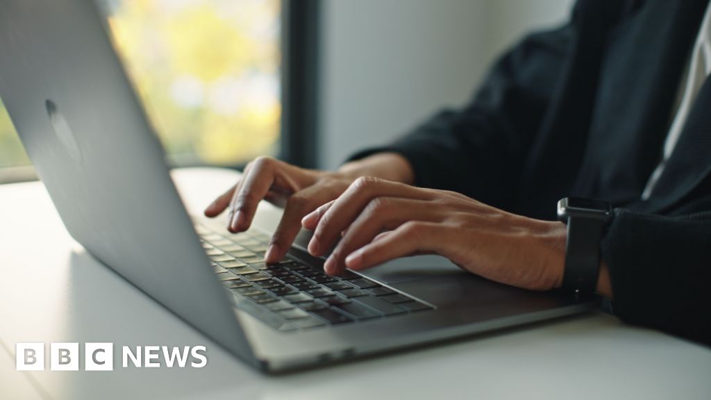 Five Eyes alliance issues warning over Chinese spies using job websitesUK, US, Australia, Canada and New Zealand agencies warn Chinese spies posing as fake job recruiters to identify targets.8 hrs agoAsia Five Eyes alliance issues warning over Chinese spies using job websitesUK, US, Australia, Canada and New Zealand agencies warn Chinese spies posing as fake job recruiters to identify targets.8 hrs agoAsia