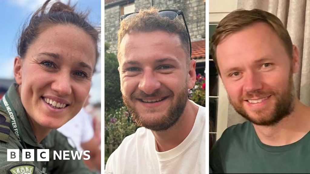 Royal Navy crew killed in helicopter crash namedTributes are paid to Lt Cdr Chris Gayson, 42, Lt Lily-Mae Fisher, 31, and Petty Officer Owen Green, 24.Just nowDevon Royal Navy crew killed in helicopter crash namedTributes are paid to Lt Cdr Chris Gayson, 42, Lt Lily-Mae Fisher, 31, and Petty Officer Owen Green, 24.Just nowDevon