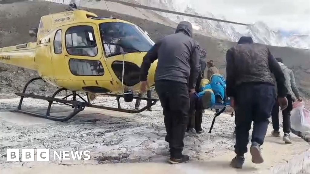 Watch: Guide stranded on Everest for six days rescuedThe BBC's Rajini Vaidyanathan pieces together how events unfolded.3 hrs agoAsia Watch: Guide stranded on Everest for six days rescuedThe BBC's Rajini Vaidyanathan pieces together how events unfolded.3 hrs agoAsia
