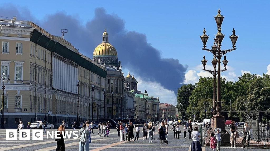 Steve Rosenberg: Lasting image of Russia's economic forum is plume of smoke over St PetersburgThe BBC's Russia editor saw Putin's flagship economic event overshadowed by Ukrainian drones attacks.31 mins agoEurope Steve Rosenberg: Lasting image of Russia's economic forum is plume of smoke over St PetersburgThe BBC's Russia editor saw Putin's flagship economic event overshadowed by Ukrainian drones attacks.31 mins agoEurope