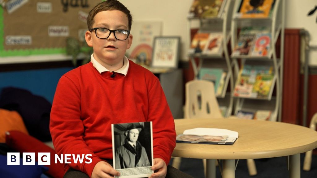 'My great-grandad saved your life' – Aberfan survivor left stunned on school visitAn Aberfan disaster survivor met the great-grandson of the caretaker who pulled him from the rubble.2 hrs agoWales 'My great-grandad saved your life' - Aberfan survivor left stunned on school visitAn Aberfan disaster survivor met the great-grandson of the caretaker who pulled him from the rubble.2 hrs agoWales