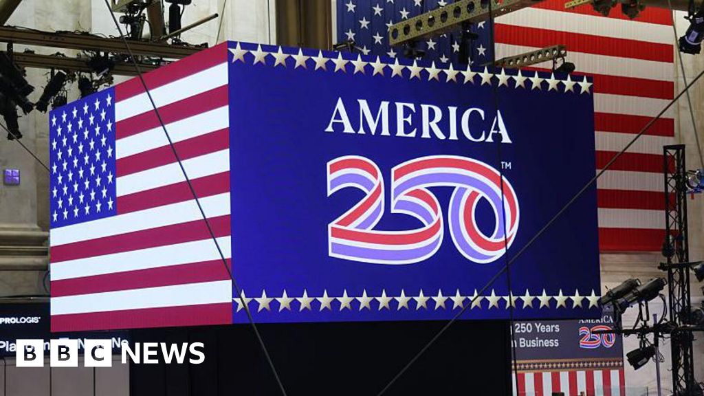 Trump cancels concerts for America's 250th birthday – but how else is it celebrating?A UFC fight on the White House lawn is among a range of events planned to celebrate the 250th anniversary of America's founding. 20 hrs agoUS & Canada Trump cancels concerts for America's 250th birthday - but how else is it celebrating?A UFC fight on the White House lawn is among a range of events planned to celebrate the 250th anniversary of America's founding. 20 hrs agoUS & Canada
