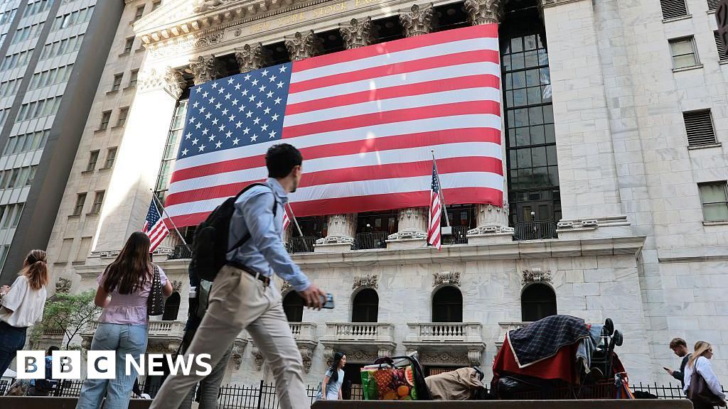 Why the US economy keeps defying the oddsWhy has the American economy continued to outperform so many of its peers, despite facing the same global shocks?2 hrs agoBusiness Why the US economy keeps defying the oddsWhy has the American economy continued to outperform so many of its peers, despite facing the same global shocks?2 hrs agoBusiness