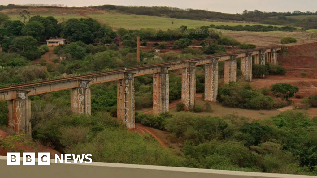 Brazil woman dies after rope-jumping instructors fail to attach cordThree men have been arrested after instructors failed to attach a rope to her before helping her jump from a bridge.2 hrs agoLatin America Brazil woman dies after rope-jumping instructors fail to attach cordThree men have been arrested after instructors failed to attach a rope to her before helping her jump from a bridge.2 hrs agoLatin America