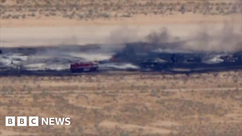 Eight people dead after US Air Force B-52 bomber crashes in CaliforniaThe Boeing B-52 Stratofortress has been used by the US military since the 1950s.Just nowUS & Canada Eight people dead after US Air Force B-52 bomber crashes in CaliforniaThe Boeing B-52 Stratofortress has been used by the US military since the 1950s.Just nowUS & Canada