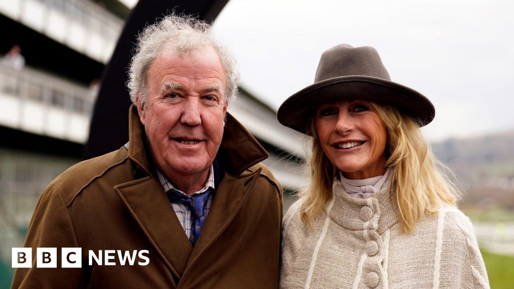 Former Top Gear presenter Jeremy Clarkson reveals cancer diagnosisThe presenter did not clarify what type of cancer he had been diagnosed with.1 hr agoCulture Former Top Gear presenter Jeremy Clarkson reveals cancer diagnosisThe presenter did not clarify what type of cancer he had been diagnosed with.1 hr agoCulture