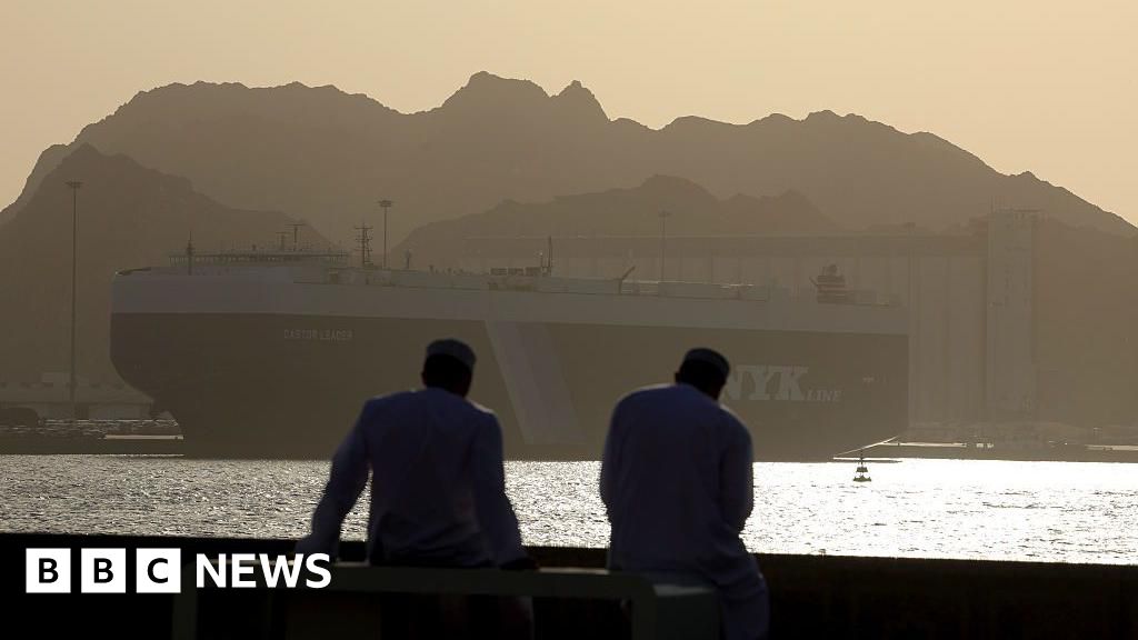 Initial US-Iran agreement leaves many key issues to be negotiated Trump has insisted the deal ensures that Iran will never buy, develop or produce a nuclear weapon. But text of the agreement falls short of that.1 hr agoWorld Initial US-Iran agreement leaves many key issues to be negotiated Trump has insisted the deal ensures that Iran will never buy, develop or produce a nuclear weapon. But text of the agreement falls short of that.1 hr agoWorld