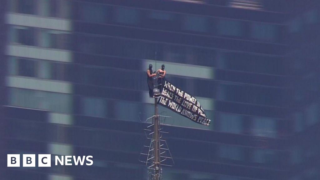 Daredevil climbers apparently get engaged after scaling needle of Empire State BuildingBut the Russian couple were swiftly taken into custody by NYPD for the hair-raising stunt.2 hrs agoUS & Canada Daredevil climbers apparently get engaged after scaling needle of Empire State BuildingBut the Russian couple were swiftly taken into custody by NYPD for the hair-raising stunt.2 hrs agoUS & Canada