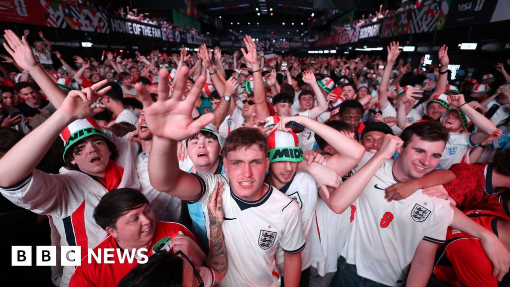 Watch fans react to every goal of England v Mexico gameWatch as fans across the UK and in Mexico City cheer each goal of the England v Mexico World Cup match.14 mins agoEngland Watch fans react to every goal of England v Mexico gameWatch as fans across the UK and in Mexico City cheer each goal of the England v Mexico World Cup match.14 mins agoEngland