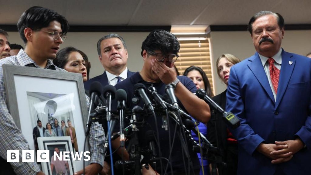 Mexico to press for criminal charges over deaths in US custodyThe move comes after Mexican national Lorenzo Salgado was shot dead by an ICE agent in Houston on Tuesday. 10 mins agoWorld Mexico to press for criminal charges over deaths in US custodyThe move comes after Mexican national Lorenzo Salgado was shot dead by an ICE agent in Houston on Tuesday. 10 mins agoWorld