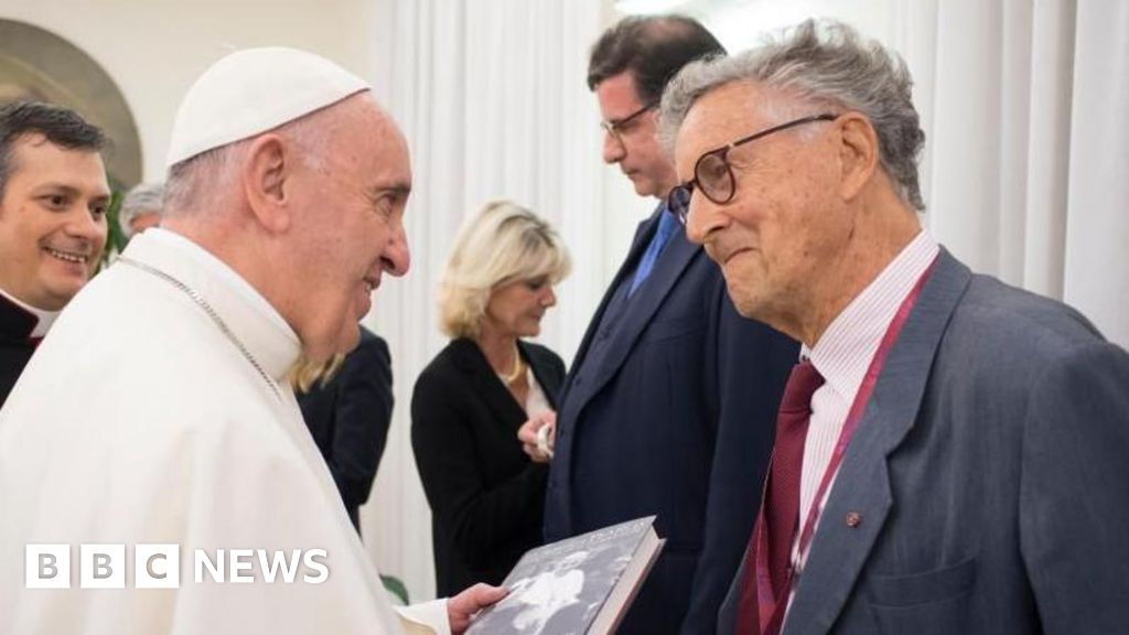 David Willey, esteemed BBC foreign correspondent, dies aged 93Willey is best known for covering the Vatican, and reported on five popes during his long career.16 mins agoEurope David Willey, esteemed BBC foreign correspondent, dies aged 93Willey is best known for covering the Vatican, and reported on five popes during his long career.16 mins agoEurope