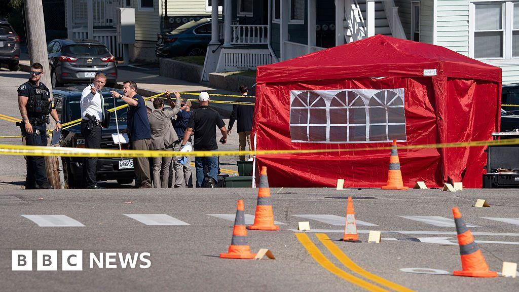 Man killed by immigration agent during operation in Maine, official says It comes less than a week after a man on his way to work in Houston was shot and killed by an immigration agent.1 hr agoUS & Canada Man killed by immigration agent during operation in Maine, official says It comes less than a week after a man on his way to work in Houston was shot and killed by an immigration agent.1 hr agoUS & Canada