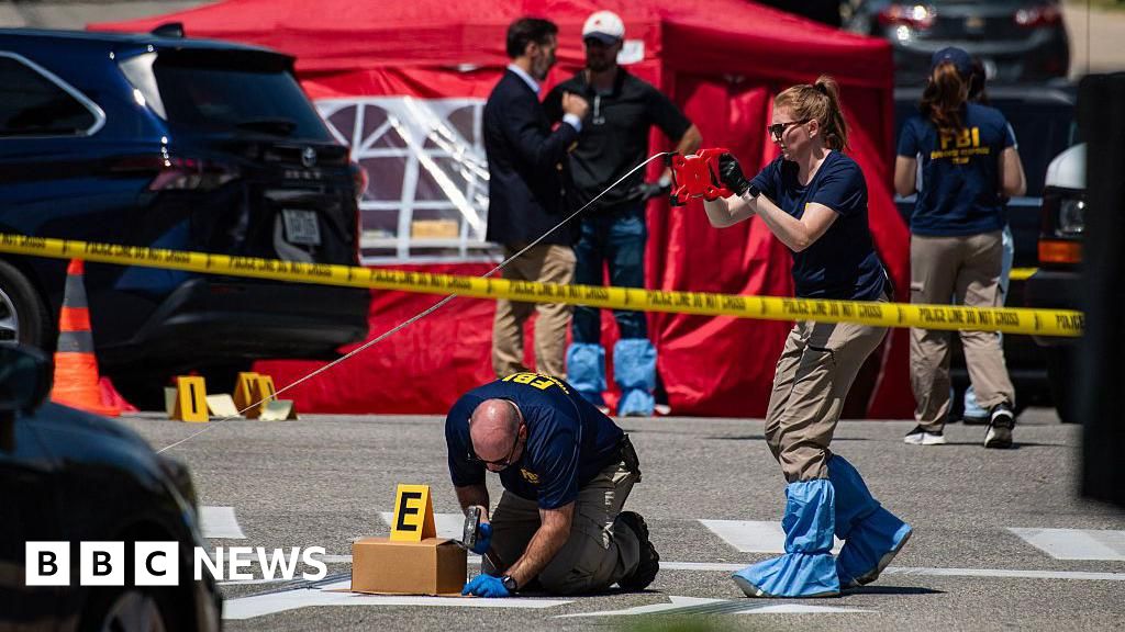 ICE told to halt most vehicle stops after pair of fatal shootings It marks a major policy shift for the immigration enforcement agency, which has faced criticism in the past year over allegations of excessive use of force.5 hrs agoUS & Canada ICE told to halt most vehicle stops after pair of fatal shootings It marks a major policy shift for the immigration enforcement agency, which has faced criticism in the past year over allegations of excessive use of force.5 hrs agoUS & Canada