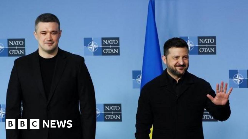 Ukraine's ousted defence minister insists on being reinstatedMykhailo Fedorov refuses President Zelensky's offer to accept an alternative post, as the battle of wills continues.1 hr agoEurope Ukraine's ousted defence minister insists on being reinstatedMykhailo Fedorov refuses President Zelensky's offer to accept an alternative post, as the battle of wills continues.1 hr agoEurope