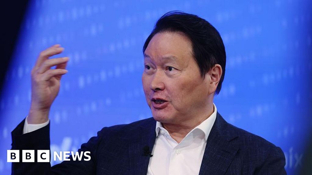 Tech titan ordered to pay ex-wife $644m in divorce settlementThe divorce, involving the chairman of one of South Korea's biggest companies, has gripped the nation.46 mins agoAsia Tech titan ordered to pay ex-wife $644m in divorce settlementThe divorce, involving the chairman of one of South Korea's biggest companies, has gripped the nation.46 mins agoAsia