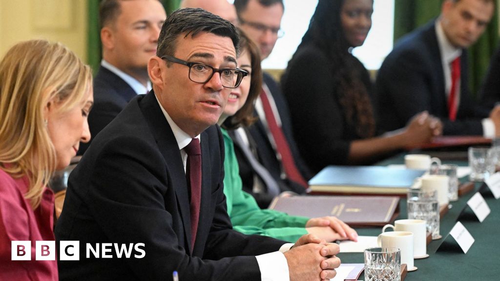 Chris Mason: What his first week in power tells us about Andy BurnhamThe fledgling Burnham administration has been seeking to find its feet and make a decent first impression at the same time, the BBC's political editor Chris Mason explains.1 hr agoPolitics Chris Mason: What his first week in power tells us about Andy BurnhamThe fledgling Burnham administration has been seeking to find its feet and make a decent first impression at the same time, the BBC's political editor Chris Mason explains.1 hr agoPolitics