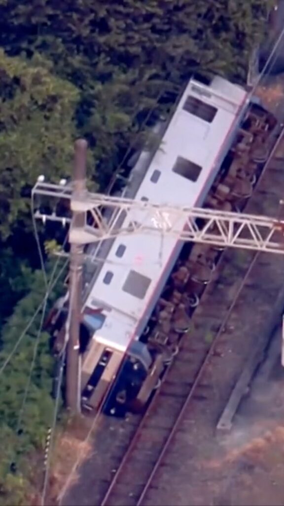 Watch: Train derailed and buildings on fire after earthquakeAerial footage shows the aftermath of the earthquake in Kumamoto prefecture.1 hr ago Watch: Train derailed and buildings on fire after earthquakeAerial footage shows the aftermath of the earthquake in Kumamoto prefecture.1 hr ago