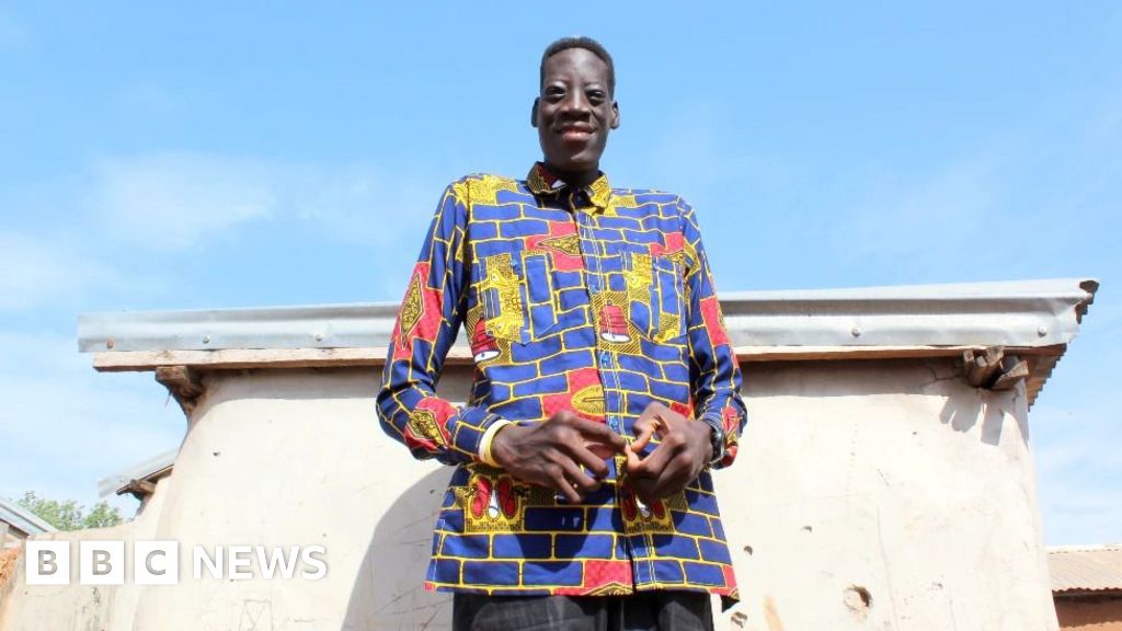 Ghana mourns its tallest man – a 'generous and popular giant'Sulemana Abdul Samed, who was diagnosed with gigantism several years ago, has died at the age of 33.26 mins agoAfrica Ghana mourns its tallest man - a 'generous and popular giant'Sulemana Abdul Samed, who was diagnosed with gigantism several years ago, has died at the age of 33.26 mins agoAfrica