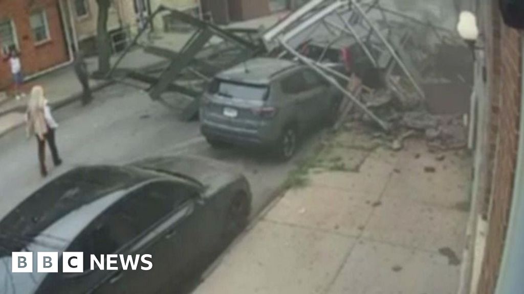 Watch: Moment empty building collapses in New YorkSurveillance video shows the building – which was under construction – crumbling over and sending debris spilling onto a road.12 hrs agoUS & Canada Watch: Moment empty building collapses in New YorkSurveillance video shows the building – which was under construction – crumbling over and sending debris spilling onto a road.12 hrs agoUS & Canada