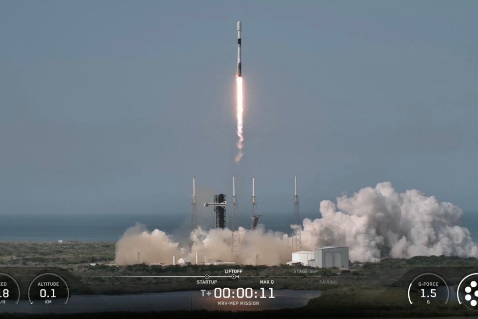 Private mission launches to extend life of out-of-gas communication satellites Private mission launches to extend life of out-of-gas communication satellites