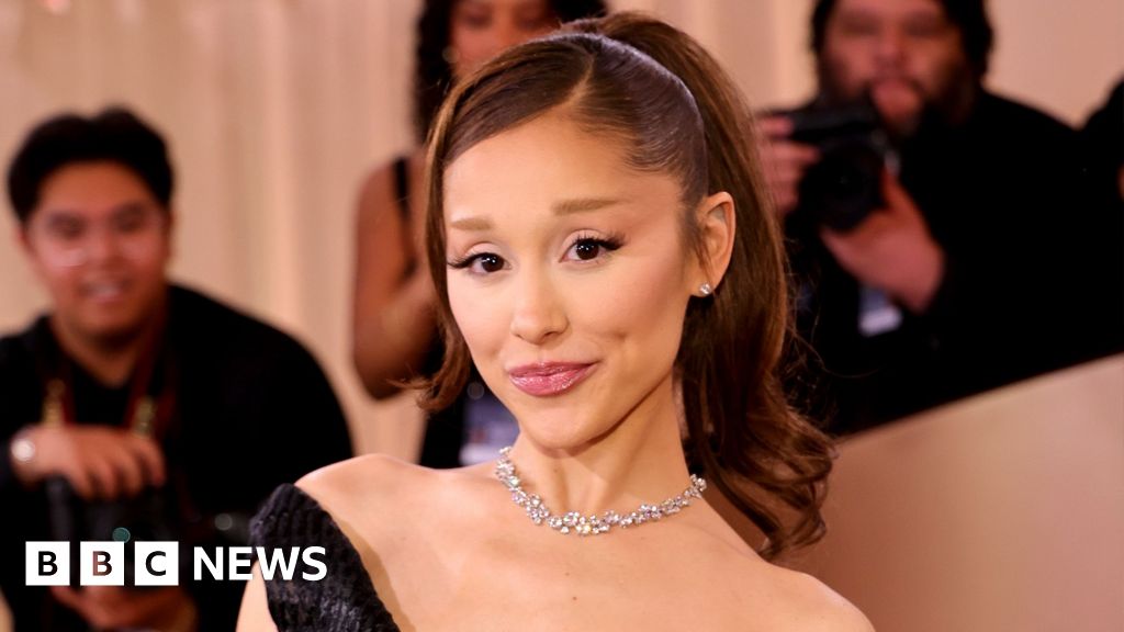 Ariana Grande says decision to step back 'was not reactive or impulsive'The star told fans at her Chicago show on Monday that "boundaries need to be set".44 mins agoCulture Ariana Grande says decision to step back 'was not reactive or impulsive'The star told fans at her Chicago show on Monday that "boundaries need to be set".44 mins agoCulture