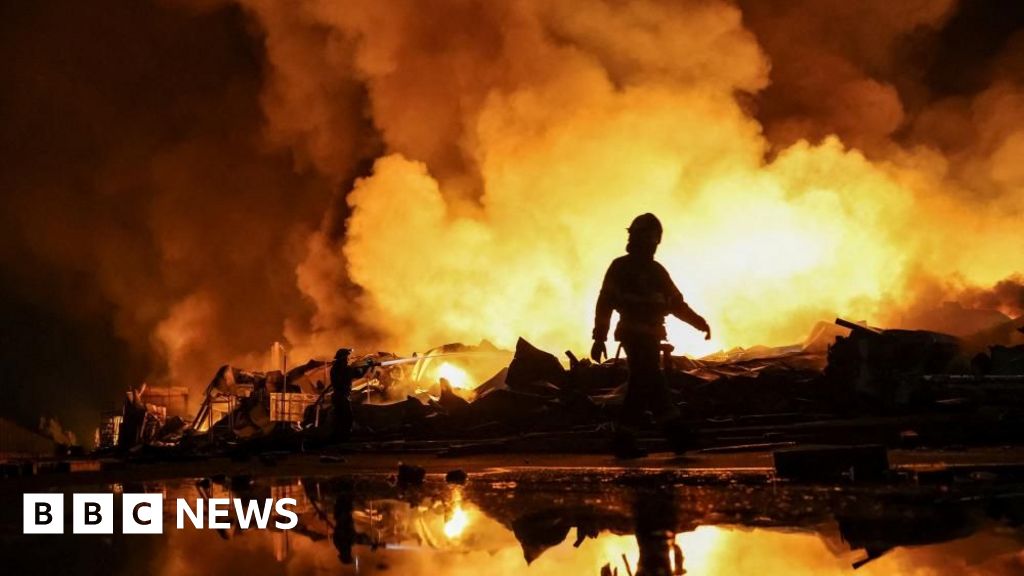 Russian ballistic missile strike on Kyiv kills two and injures others, officials sayThe head of Kyiv's military administration says Russia is "once again massively attacking" and has hit residential buildings.15 mins agoEurope Russian ballistic missile strike on Kyiv kills two and injures others, officials sayThe head of Kyiv's military administration says Russia is "once again massively attacking" and has hit residential buildings.15 mins agoEurope
