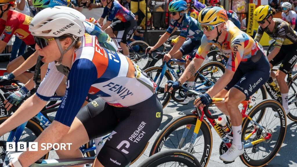 Riders' clothing checked at Tour de France Femmes over bra padding concernsOfficials at the Tour de France Femmes Avec Zwift will check the clothing worn by riders to prevent attempts to make "aerodynamic gains". 2 hrs agoCycling Riders' clothing checked at Tour de France Femmes over bra padding concernsOfficials at the Tour de France Femmes Avec Zwift will check the clothing worn by riders to prevent attempts to make "aerodynamic gains". 2 hrs agoCycling