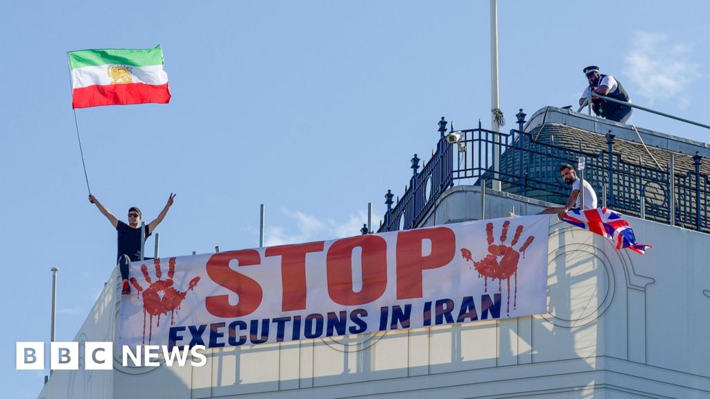 UN rights chief alarmed by rise in Iran executions since MarchVolker Türk says 56 people have been executed on national security-related charges, including 27 in cases linked to January's protests.1 hr agoMiddle East UN rights chief alarmed by rise in Iran executions since MarchVolker Türk says 56 people have been executed on national security-related charges, including 27 in cases linked to January's protests.1 hr agoMiddle East