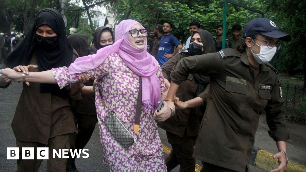 Pakistan restricts international media reportingAnyone working for foreign media, including Pakistanis, will now need permission to report from anywhere outside three major cities.6 hrs agoAsia Pakistan restricts international media reportingAnyone working for foreign media, including Pakistanis, will now need permission to report from anywhere outside three major cities.6 hrs agoAsia