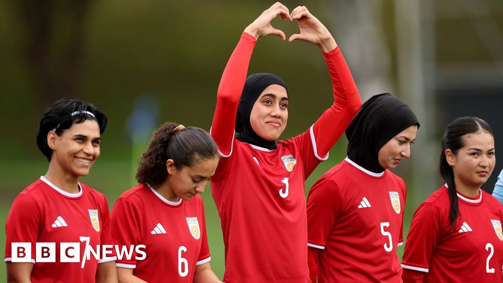 Banned from football at home, Afghan women's team reunite 8,000 miles awayWomen in the team, which is recognised by Fifa, say football has given them freedom and independence.4 hrs agoAsia Banned from football at home, Afghan women's team reunite 8,000 miles awayWomen in the team, which is recognised by Fifa, say football has given them freedom and independence.4 hrs agoAsia