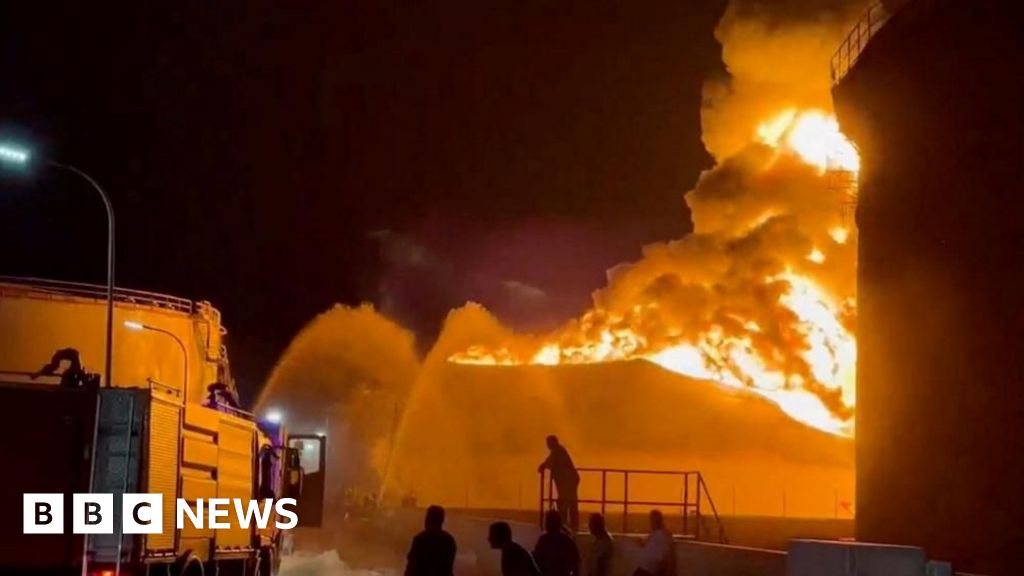 Libyan authorities battle big blaze at major oil refineryMonday's drone strike on the Zawiya refinery was the third such incident in two days.3 hrs agoWorld Libyan authorities battle big blaze at major oil refineryMonday's drone strike on the Zawiya refinery was the third such incident in two days.3 hrs agoWorld