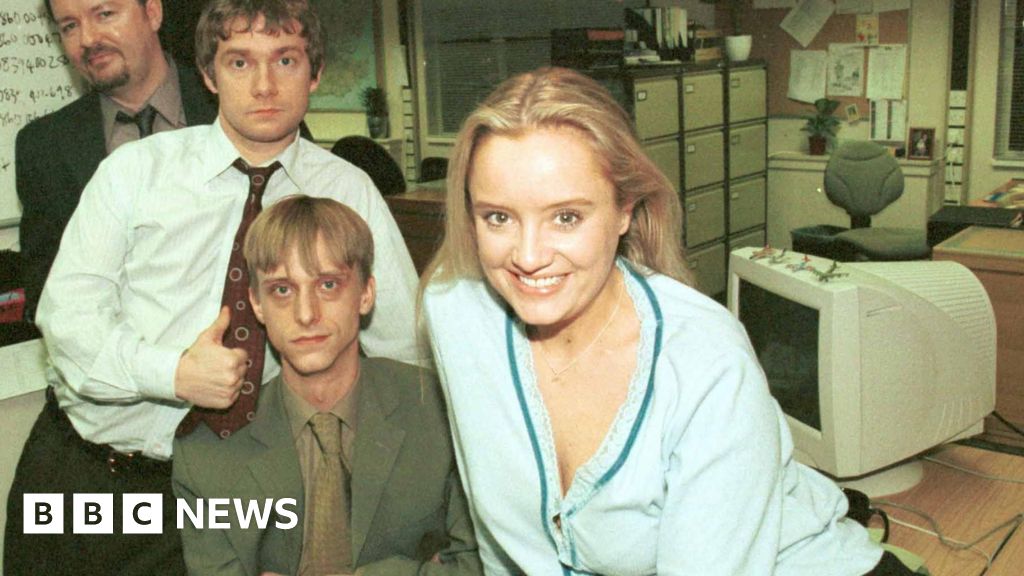 The Office actress Lucy Davis says she has 'incurable' cancerDavis, who played receptionist Dawn in the UK sitcom, says the cancer has spread and it's "too late for chemo".50 mins ago The Office actress Lucy Davis says she has 'incurable' cancerDavis, who played receptionist Dawn in the UK sitcom, says the cancer has spread and it's "too late for chemo".50 mins ago